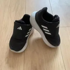 adidas ブラック スニーカー