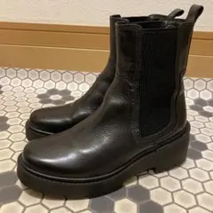 値下げしました♪新品⭐︎ガラス繊維 黒 レザー サイドゴアブーツ