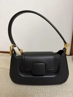 黒レザーハンドバッグ ゴールド金具