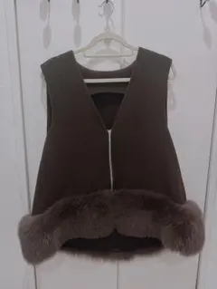 オシャレなファー付きベスト