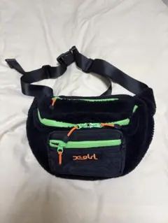 x-girl ボディバッグ・ウエストポーチ 黒と緑
