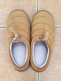 ベージュ キルティングスリッポン