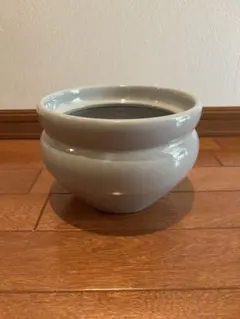 ホワイト円錐形陶器プランター 白い円錐形陶器プランター 受け皿付き - メルカリ