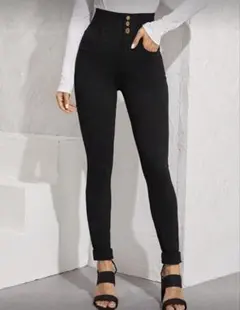 ゴールドフロントボタン ストレッチスキニーパンツ（ブラック・M）