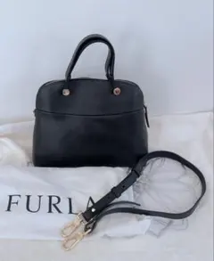 大人気　定番　FURLA ワンハンドルバッグPIPER 黒　保管袋付属