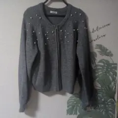 新品未使用、大きいサイズ、L、LL、3L、4L、パール装飾 グレー カーディガン
