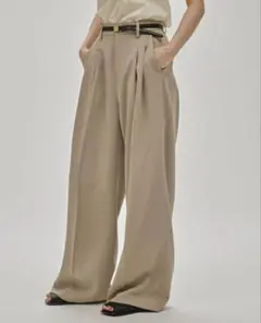 2026年最新】tuck wide trousers todayfulの人気アイテム - メルカリ