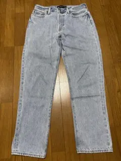 Abercrombie & Fitch ライトウォッシュ デニムパンツのサムネイル