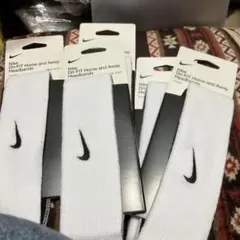 ナイキ　ヘッドバンド 5個セット　ブラック、ホワイトリバーシブル