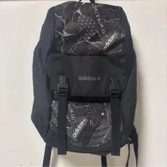 adidas ブラック バックパック グラフィックプリント