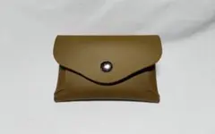 ハンドメイド　牛革　カード入れ　カーキ色　金具シルバー