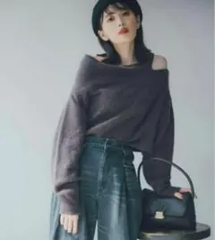 COCO DEALフォックスオフショルニット