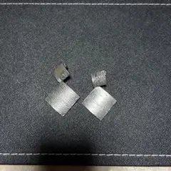 シルバー スクエア型 メタル ピアス
