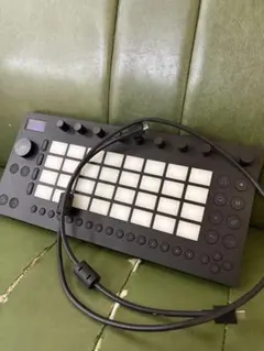 【美品】Ableton Push2 ＋ ハードケース+ウッドスタンド 美品】Ableton Push2 ＋ ハードケース+ウッドスタンド - メルカリ