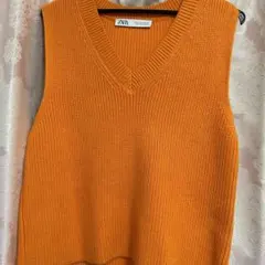 ZARA オレンジ Vネック ノースリーブニット M