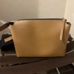 ビューティ&ユース　ユナイテッドアローズ　ベージュ レザー ショルダーバッグのサムネイル