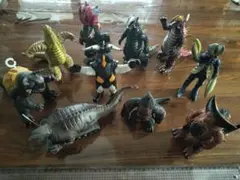 ウルトラマン ソフビ 怪獣シリーズ 18体まとめ売り オメガカード付き