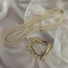 ハート型ブローチとパールネックレスセット