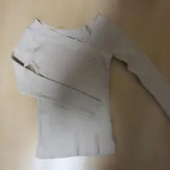 オフショルニット