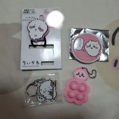 ちいかわ ヘアアクセサリーキーホルダー缶バッジセット