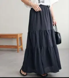 サテンワッシャーボリュームティアードスカート