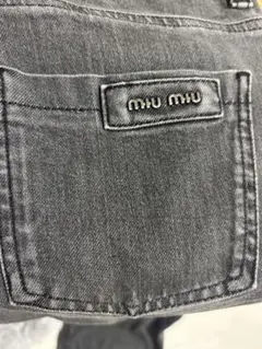 miumiu デニムパンツ　 ロゴプレート付　アーカイブ　スキニーのサムネイル