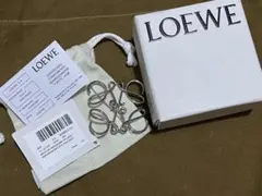 LOEWE アナグラム ブローチ シルバーのサムネイル