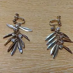 イヤリング　ゴールド