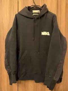 サカイ✖️NIKE ブラック フード付きパーカー Lサイズ CZ4695