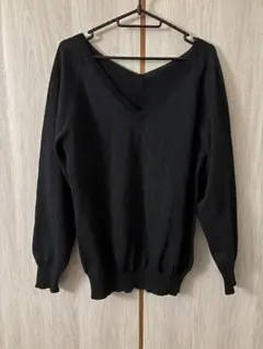 CITYSHOP ブラック Vネック　ラメニットのサムネイル