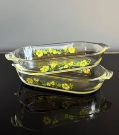 レトロポップ　花柄グラタン皿　オーバル皿　耐熱ガラス食器　2枚セット　昭和レトロ