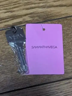 SAMANTHA VEGA 鍵 チャーム