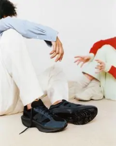 AURALEE × New Balance Warped Runnerのサムネイル