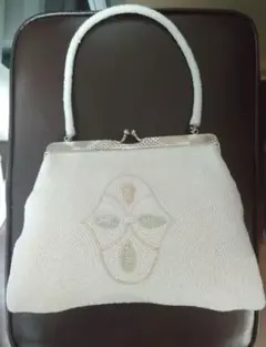 高級ビーズ刺繍 ホワイト がま口　ミニバッグ　ポーチ　ビンテージ品