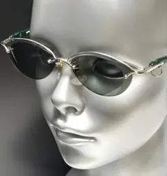 Item thumbnail for item e72493dc-9a9e-4d6a-a32e-66242a96269f