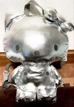 サンリオ ハローキティ メタリックリュック シルバー ぬいぐるみリュック