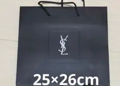 【新品】YSL 2025年最新ショッピングバッグ 黒 ホワイトロゴ　大きめ