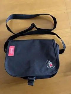 Manhattan Portage ミッキー刺繍 黒キャンバスショルダーバッグ