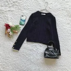 ザラ ニット セーター 長袖 ケーブル編み Vネック 金ボタン S 丈短め 仕事