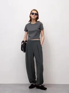 ドレープバルーンパンツ