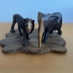 オブジェ置物　ゾウ、ライオンのサムネイル
