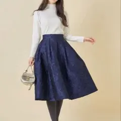【新品タグ付き】tocco closet 　ジャガードフラワーフレアスカート