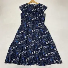 ダーマコレクション リバティ　フラワープリント フレア ワンピース 花柄のサムネイル