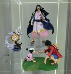 ワンピースフィギュア　モモの助　ルフィ　ニカ　セット