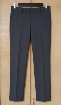 ユニクロ 感動パンツ ウールライク グレー W76 裾ダブル テーパードのサムネイル