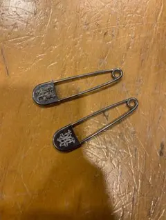 Kamiya Safety Pins