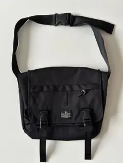 【MAKAVELIC 】MESSANGER BAG 【黒】メンズ レディースのサムネイル