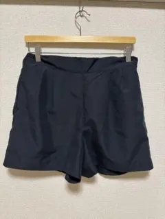 HH ヘリーハンセン　黒 ショートパンツ バックポケット付き