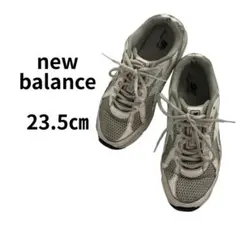 ニューバランス 白 メッシュスニーカー ローカット 23.5cm レディース