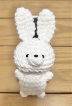 ハンドメイド あみぐるみ うさぎ ホワイト - メルカリ